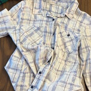 Women MED button flannel - great for summer nights / w shorts BUNDLE2SAVE